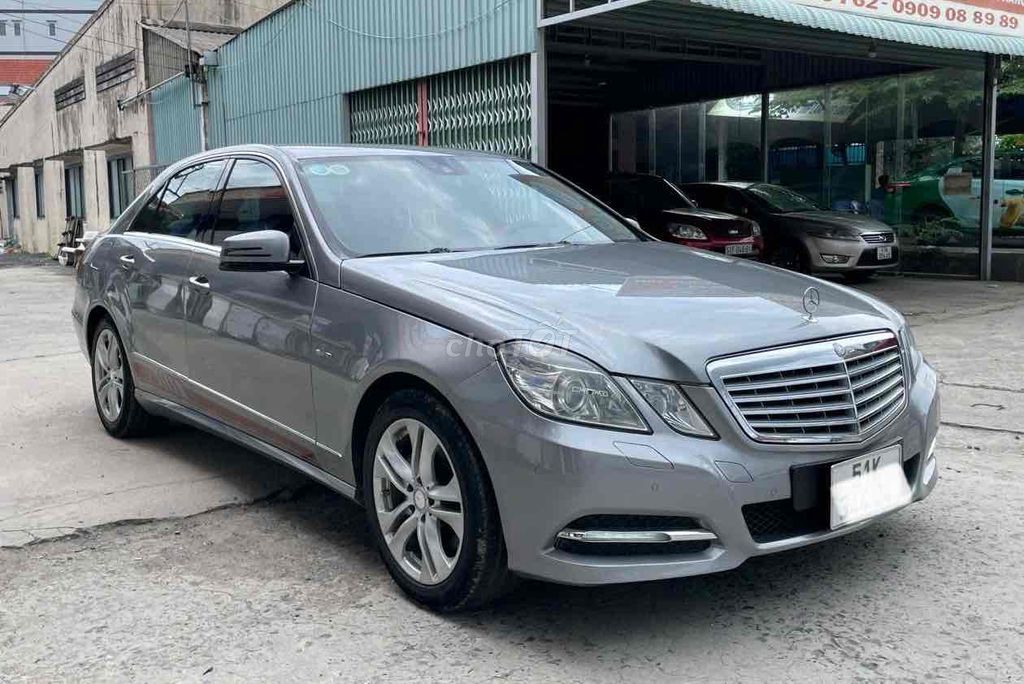 E250 1.8CGi rất mới, cuối 2009 form mới. Mua bán Ô tô tại Thành phố Mỹ Tho Tiền Giang được đăng bởi NGHĨA NHÂN chuyên xe đẹp hình 12