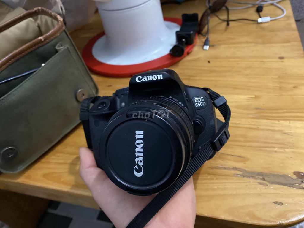 máy ảnh canon 650D - màu đen  kèm len 18-55