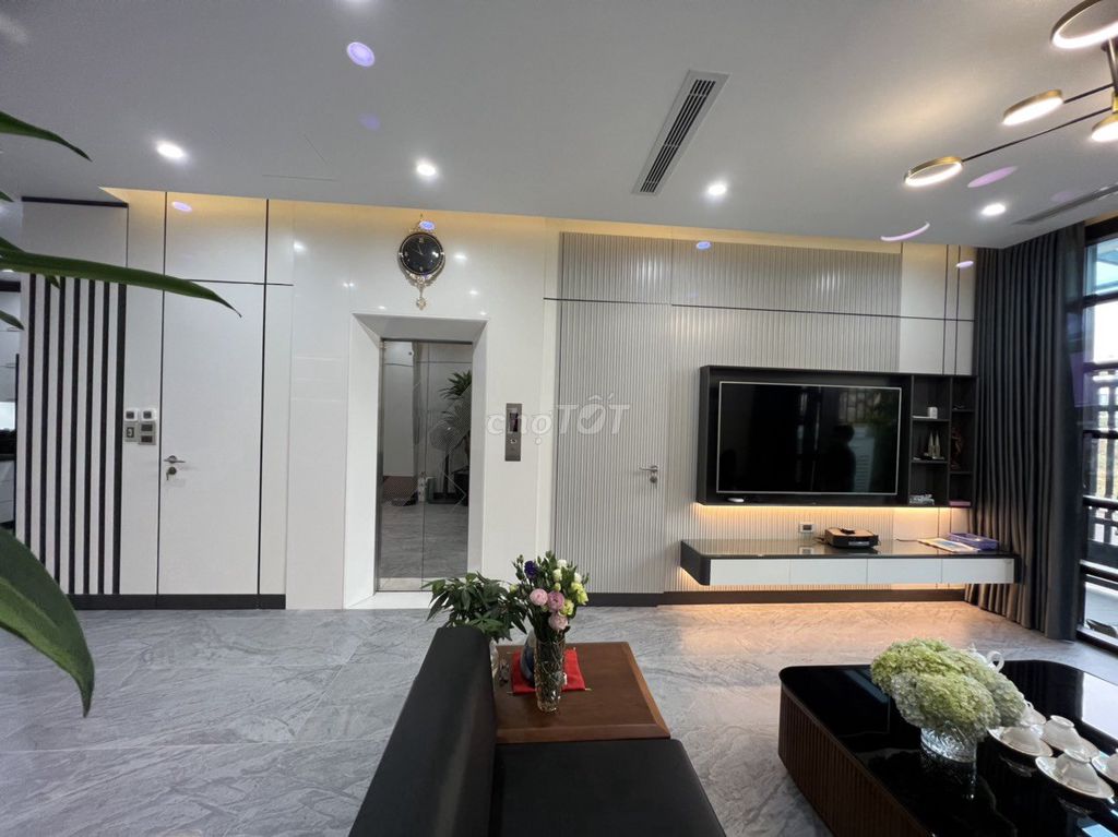 Bán gấp căn Duplex 190m siêu vip Roman Plaza mặt đường Tố Hữu