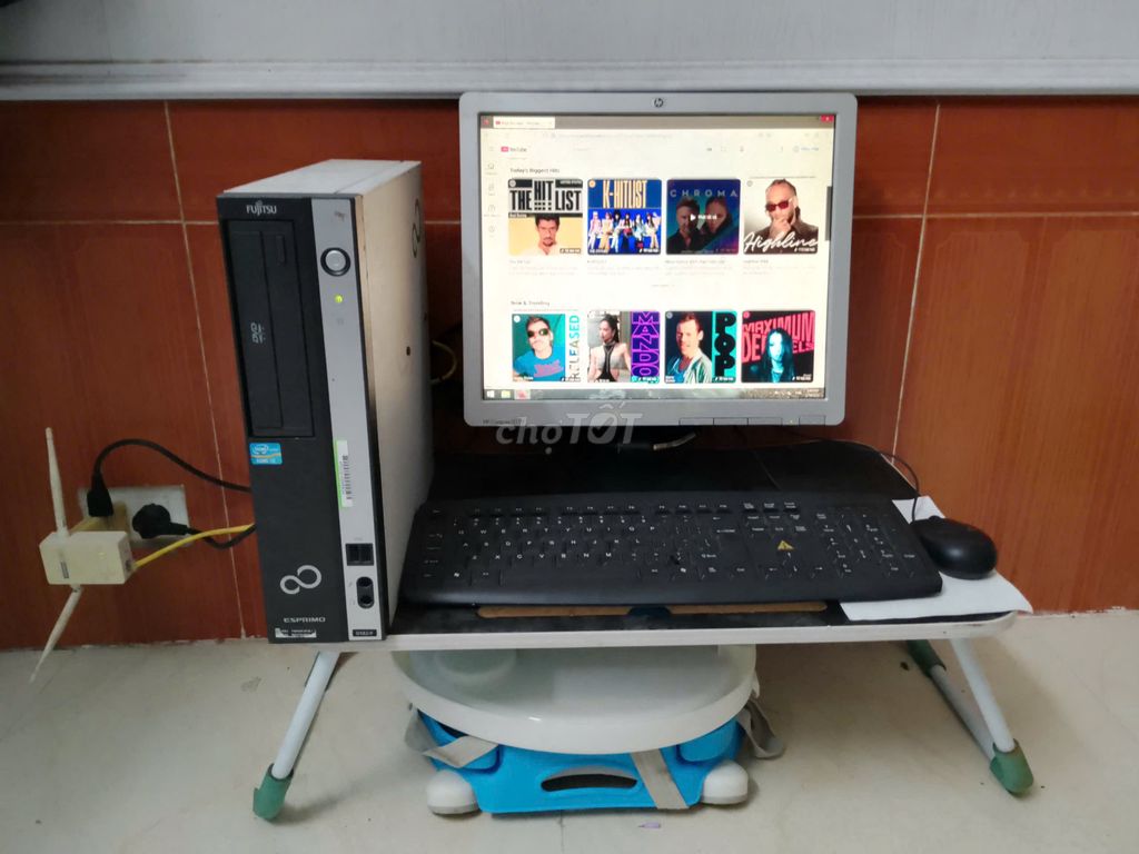 Màn Hp 17 inch kèm bộ Fujitsu dùng tốt. Mua bán Phụ kiện (Màn hình, Chuột...) tại Quận Hoàng Mai Hà Nội được đăng bởi phương hình 1