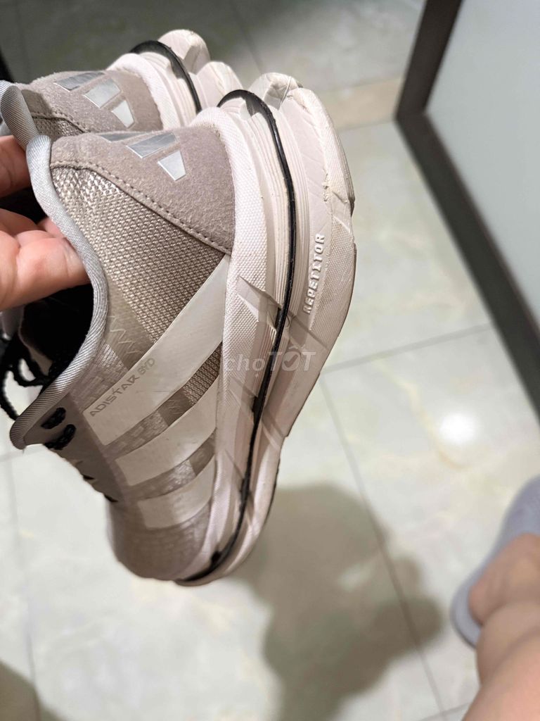 Giày thể thao Adidas ADIS STAR SYD Xám 42-42.5 Đã. Mua bán Giày dép tại Thành phố Nam Định Nam Định được đăng bởi Khac Pham hình 1