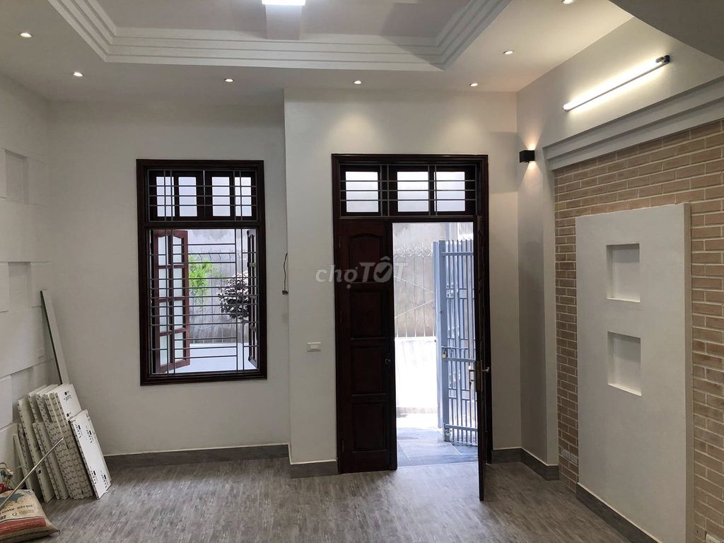 CẦN BÁN GẤP NHÀ CẦU GIẤY - OTO ĐỖ CỔNG - KINH DOANH ĐỦ THỨ. Mua bán nhà ở tại Quận Cầu Giấy Hà Nội được đăng bởi nguyễn văn đỉnh hình 2