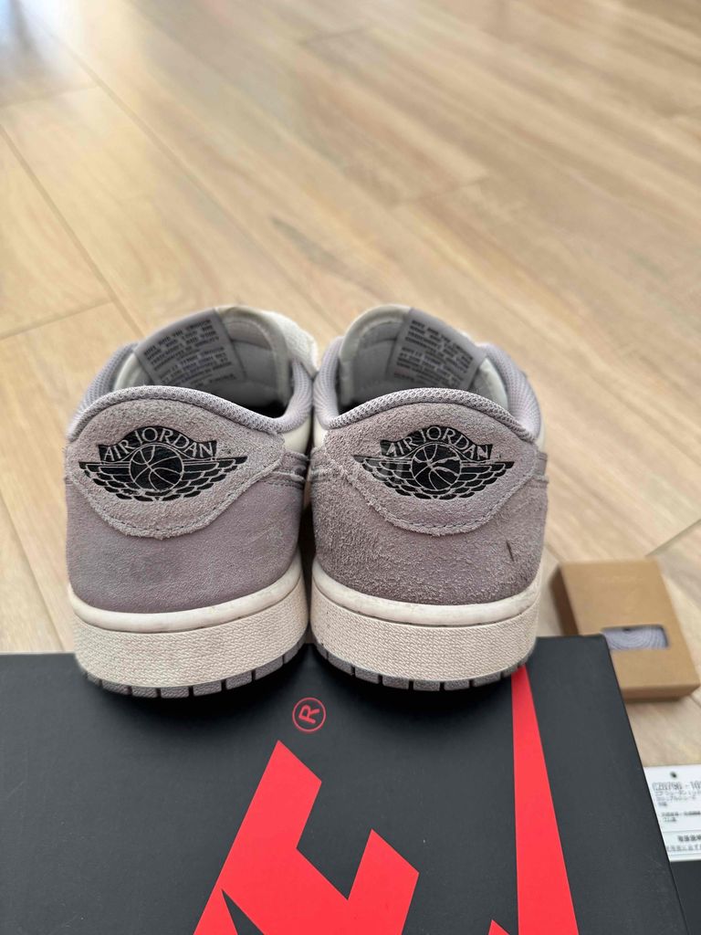 Jordan 1 Retro Low OG Atmosphere Grey