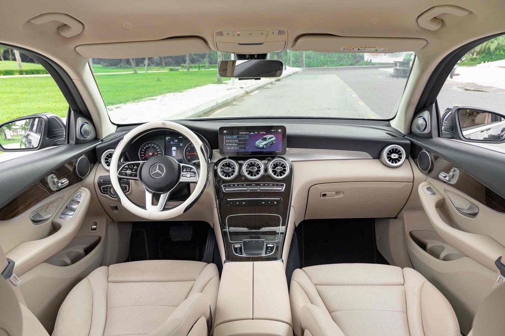 LONG ANH AUTO về Mercedes GLC200 2021. Mua bán Ô tô tại Quận 7 Tp Hồ Chí Minh được đăng bởi LongAnh AuTo  hình 5