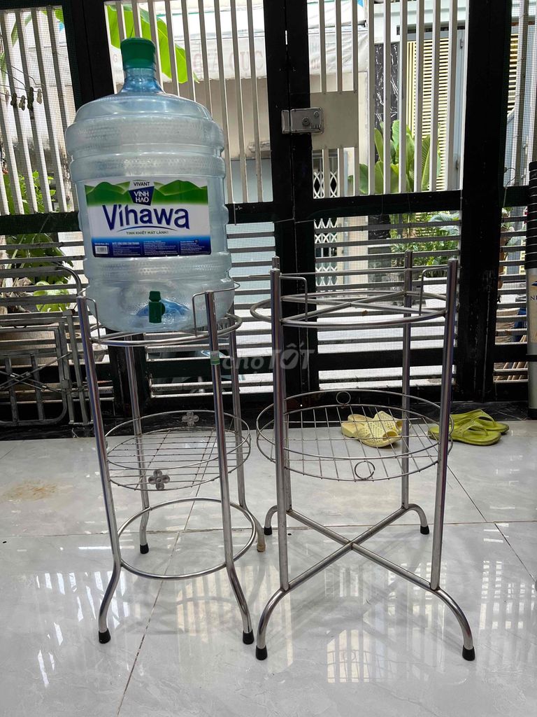 Kệ đựng bình nước Inox 20 lít. Mua bán Tủ, kệ gia đình tại Quận Bình Tân Tp Hồ Chí Minh được đăng bởi Võ Thái Sơn hình 1