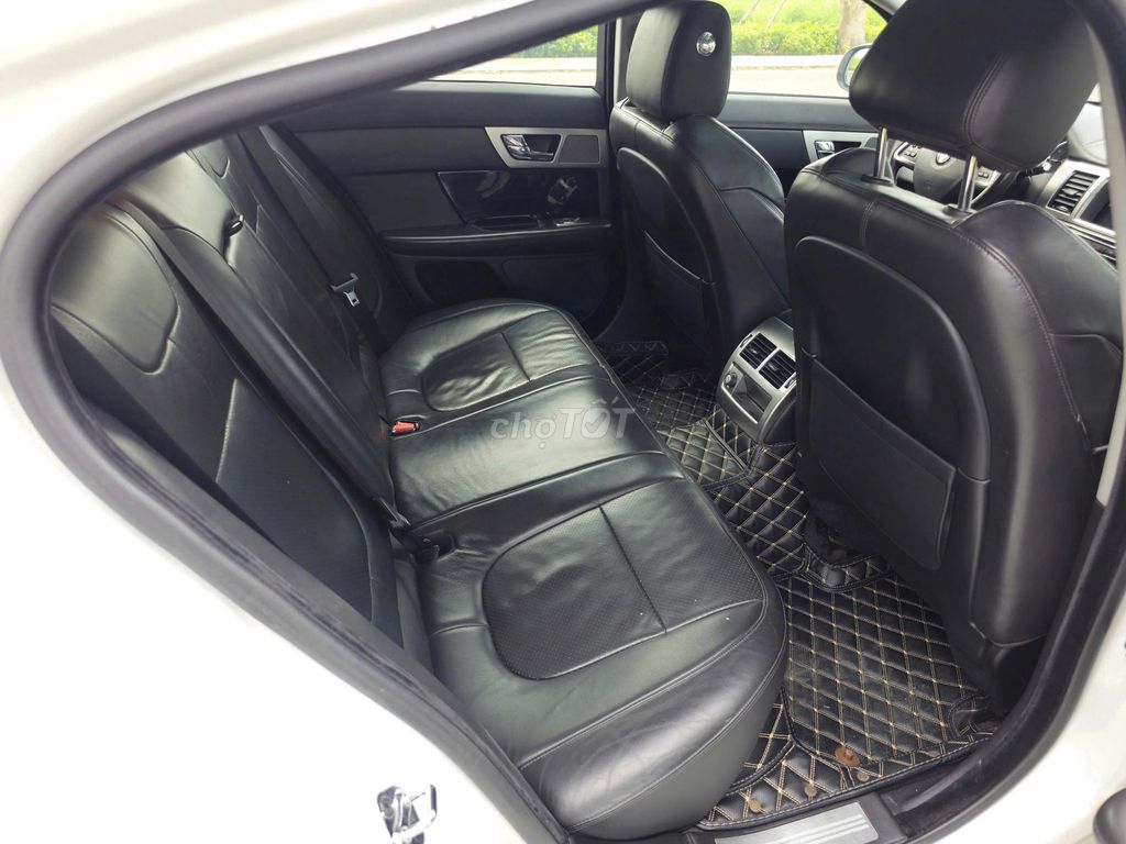 Jaguar XF 2014 2.0 AT - 125000 km. Mua bán Ô tô tại Thành phố Thủ Đức Tp Hồ Chí Minh được đăng bởi SÀN Ô TÔ VIỆT NAM SÀI GÒN hình 9