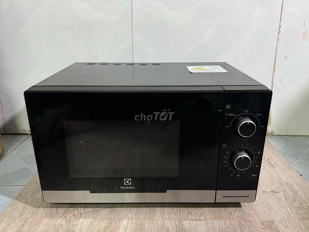 ♻️Lò vi sóng Electrolux 23L.BH máy 3 tháng