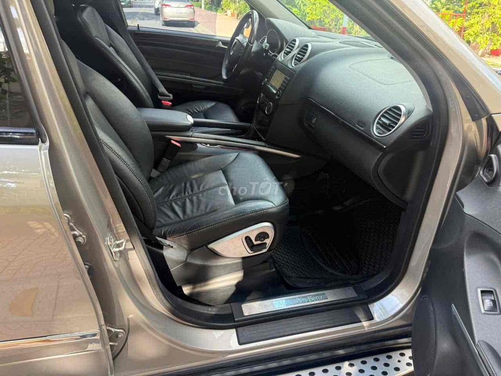 Mercedes Benz GL 450 đời cuối 2007. Mua bán Ô tô tại Huyện Bình Chánh Tp Hồ Chí Minh được đăng bởi Như Đạo hình 12