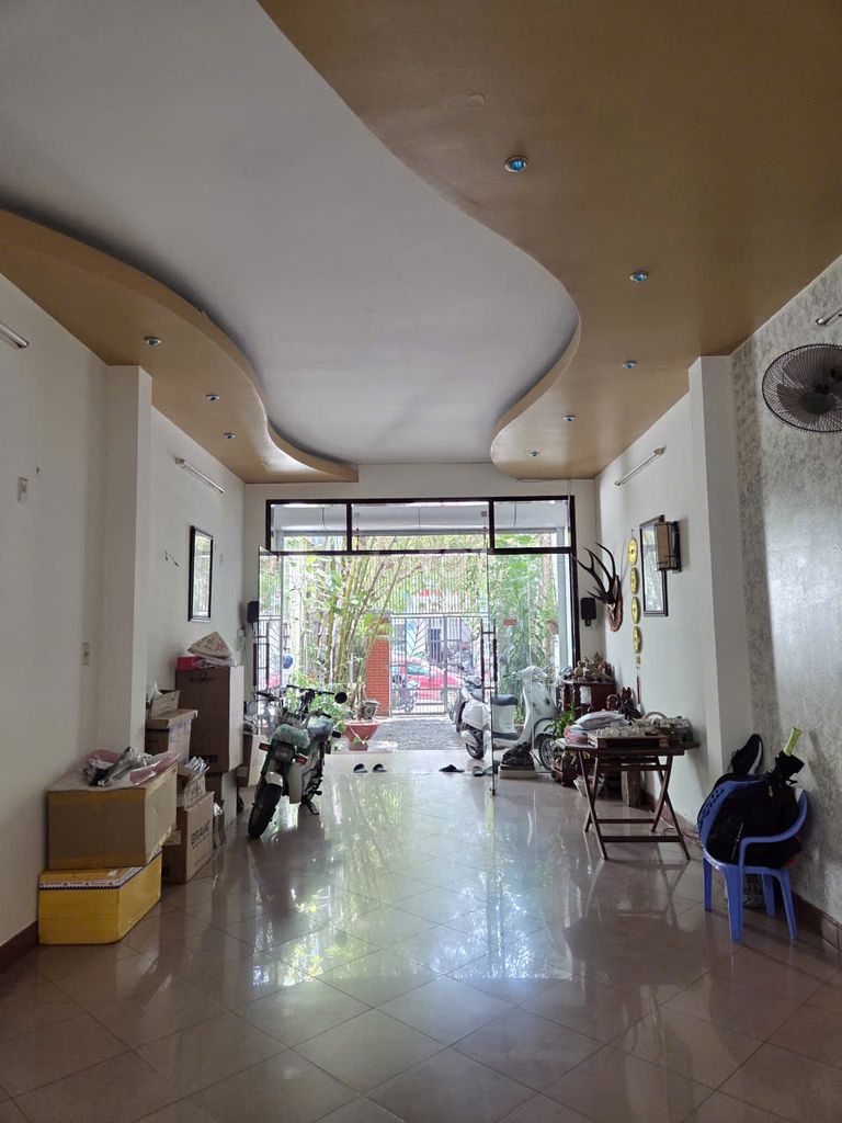 Аренда · 7 комн. · 200 м² · Quận Hải Châu, ул. Đường Quang Trung