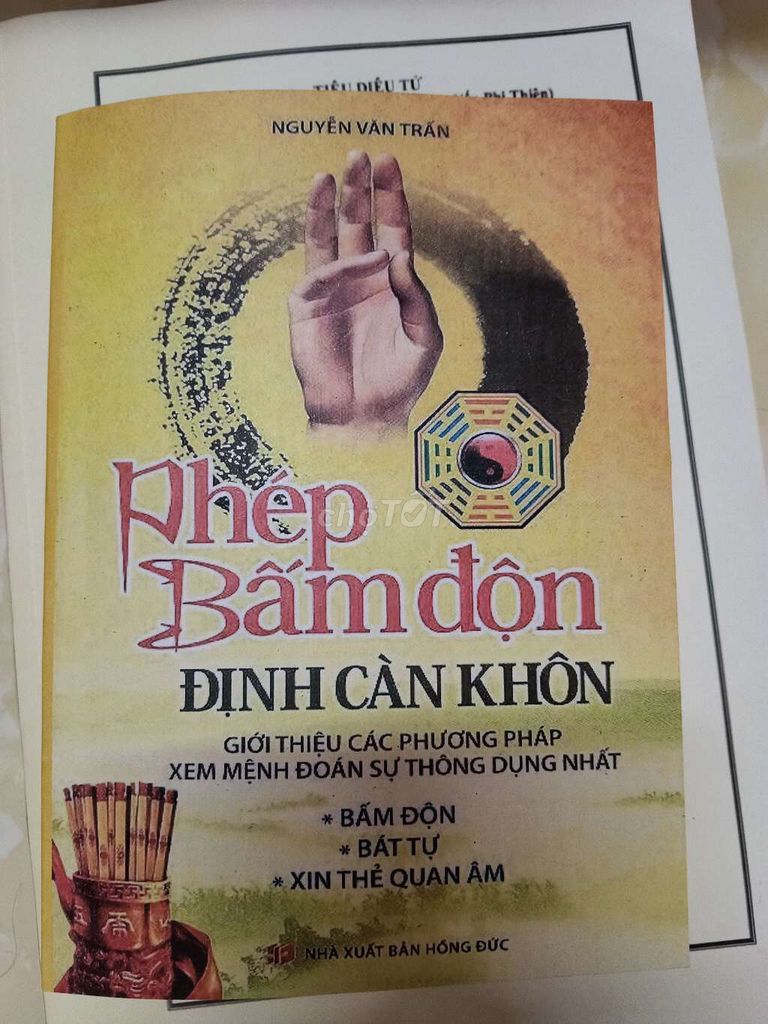 Sách Phép Bấm Độ Định Càn Khôn. Mua bán Sách tại Thị xã Bến Cát Bình Dương được đăng bởi Nguyễn Loan  hình 1
