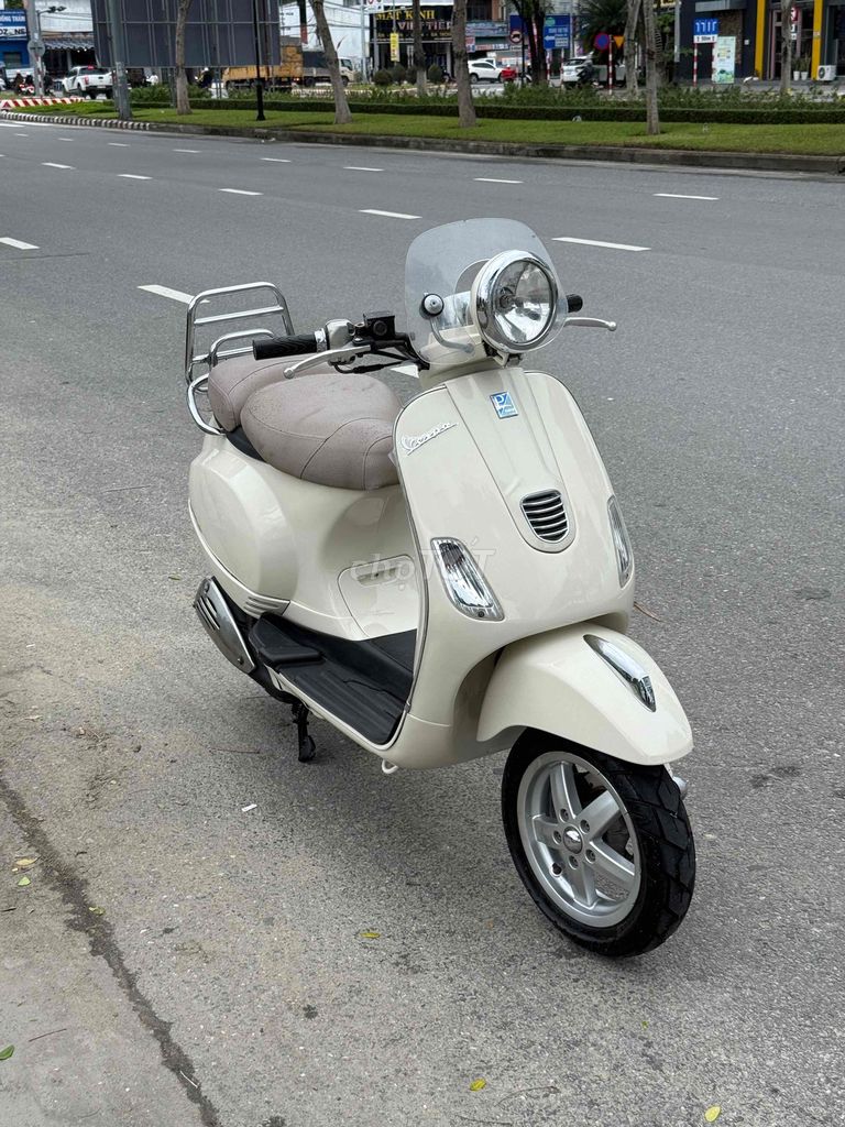 ❌VESPA LXV 3VIE GHI ĐÔNG TRẦN YÊN RỜI XE NHẬP Ý. Mua bán Xe máy tại Quận Liên Chiểu Đà Nẵng được đăng bởi Anh po hình 3