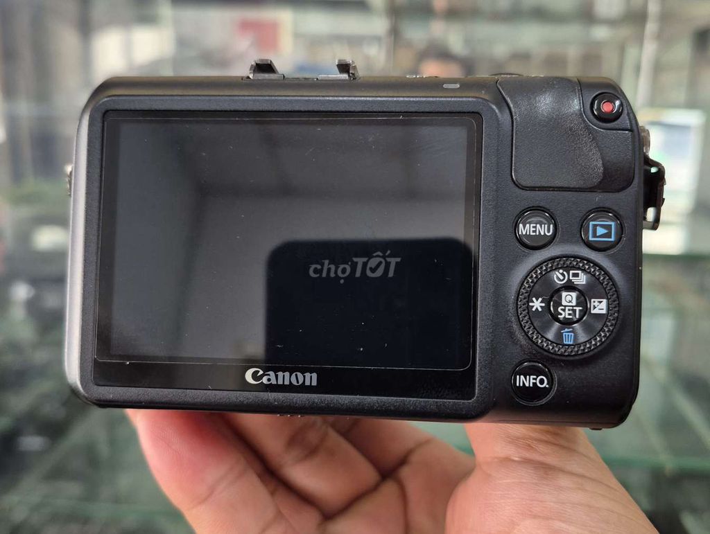 Máy ảnh Canon EOS M Đen. Mua bán Máy ảnh, Máy quay tại Quận 1 Tp Hồ Chí Minh được đăng bởi Phạm Gia hình 1