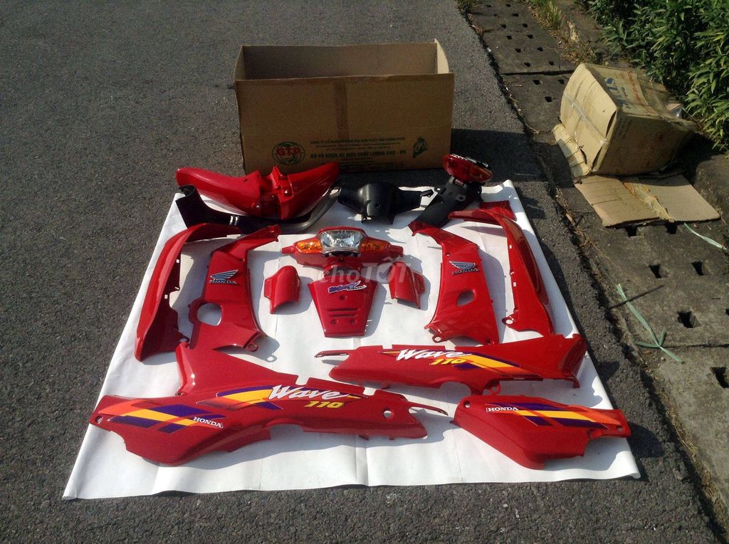 Bộ nhựa dàn áo cả đèn xe Wave Thái 110 màu Đỏ. Mua bán Phụ tùng xe tại Quận Cầu Giấy Hà Nội được đăng bởi Nguyễn Quang Huy hình 1