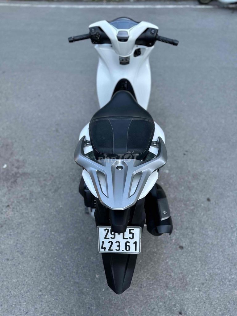 SH việt Nam 160 Abs 2023 lướt cực kì mới. Mua bán Xe máy tại Quận Hoàng Mai Hà Nội được đăng bởi Xe Máy Quân Oanh  hình 3