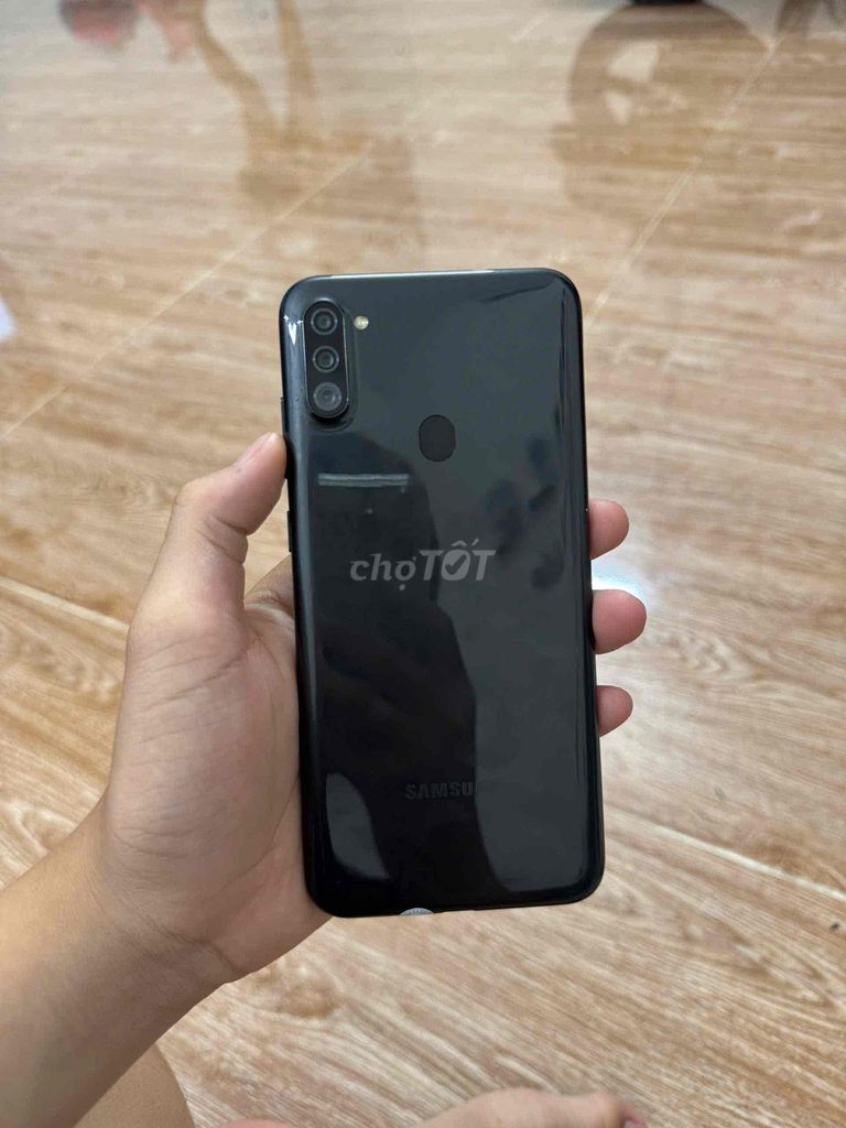 ss a11, 3/32 sạc nhanh, đẹp keng. Mua bán Điện thoại tại Thành phố Thủ Dầu Một Bình Dương được đăng bởi Phước Mobile hình 1