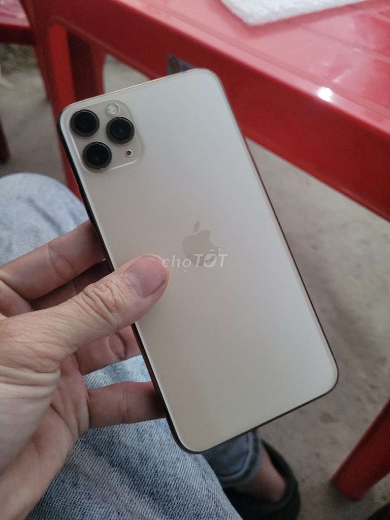 ip 11 Pro Max Vàng keng. Mua bán Điện thoại tại Huyện Tân Phước Tiền Giang được đăng bởi Cầm đồ thanh lý  hình 1