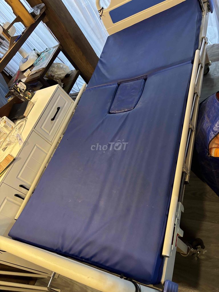 Giường y tế đã qua sử dụng 90%. Mua bán Giường, chăn ga gối nệm tại Huyện Cẩm Mỹ Đồng Nai được đăng bởi Trương Yên hình 1
