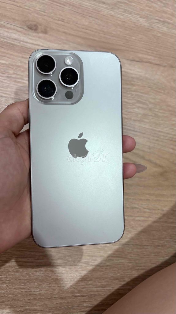 Apple iPhone 15 Pro Max 256GB Bạc. Mua bán Điện thoại tại Thành phố Dĩ An Bình Dương được đăng bởi Bùi Ngân hình 1