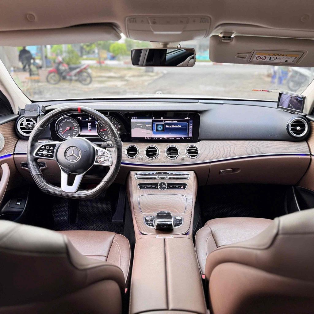 Mercedes E200 2019. Mua bán Ô tô tại Thành phố Thủ Đức Tp Hồ Chí Minh được đăng bởi Lê Nhường hình 13
