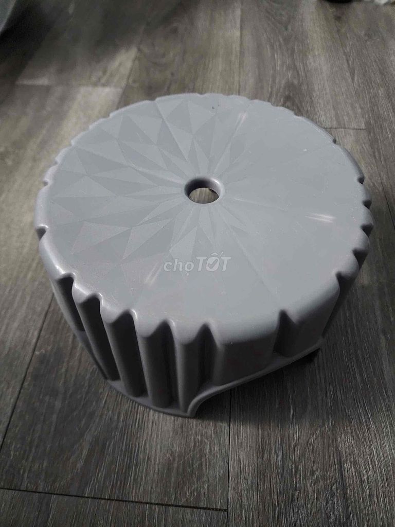 Ghế đẩu Nhựa Xám Nhỏ. Mua bán Bàn ghế tại Quận Gò Vấp Tp Hồ Chí Minh được đăng bởi ZinZin hình 1