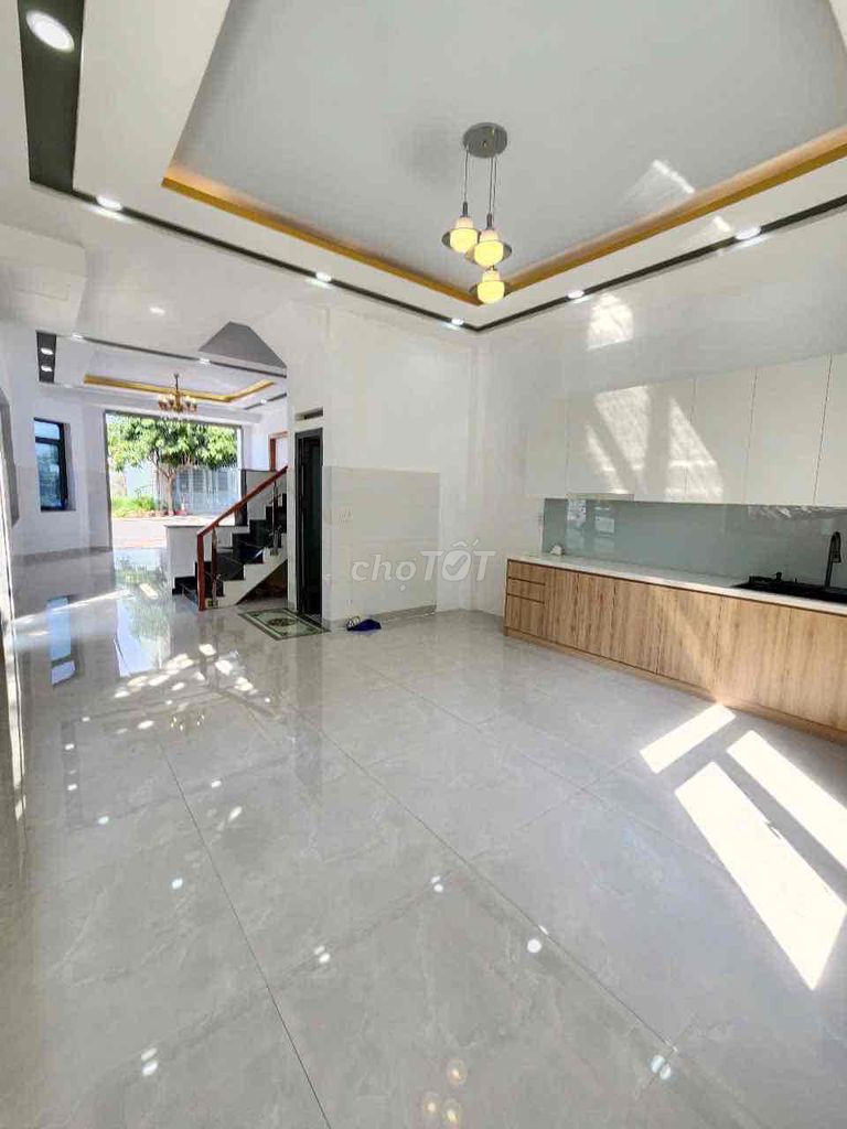 Mặt bằng kinh doanh kết hợp nhà ở 200m2 khu phố Tân Hiệp, Dĩ An. Mua bán văn phòng, mặt bằng kinh doanh tại Thành phố Dĩ An Bình Dương được đăng bởi Huỳnh Phan Mỹ Nhung hình 5