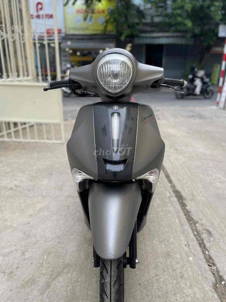 Скутер Yamaha Janus матовый черный