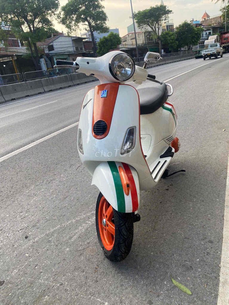 Xe vespa lx zin cả xe đẹp như hình. Mua bán Xe máy tại Quận Hồng Bàng Hải Phòng được đăng bởi Ly  hình 1