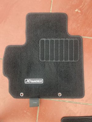 Thảm lót sàn theo xe Xpander, Xpander Cross. Mua bán Phụ tùng xe tại Quận Cầu Giấy Hà Nội được đăng bởi Nguyễn Hoàng