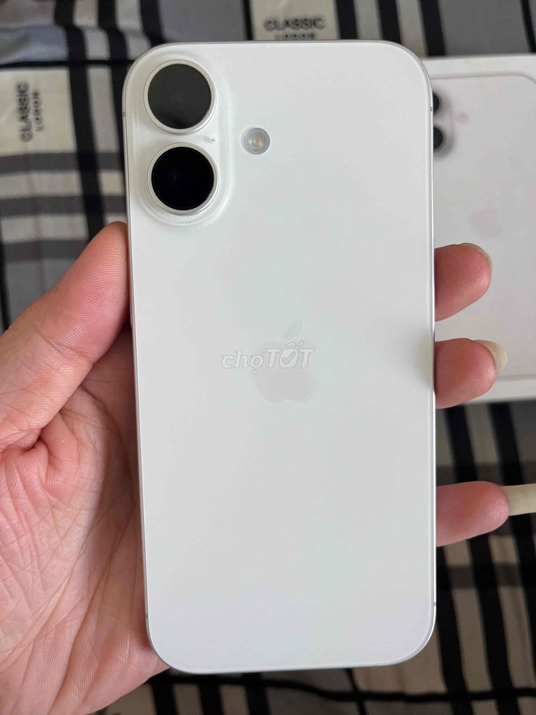 iphone 17 trắng 512gb bản khay sim ful box pin 100. Mua bán Điện thoại tại Quận Hoàng Mai Hà Nội được đăng bởi Trần Ngọc Sơn hình 1