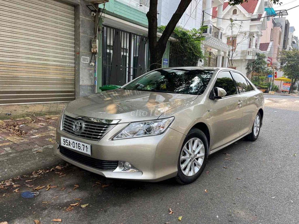 Toyota Camry 2015 2.0E  chính chủ. Mua bán Ô tô tại Thành phố Thủ Dầu Một Bình Dương được đăng bởi Hoa hình 4