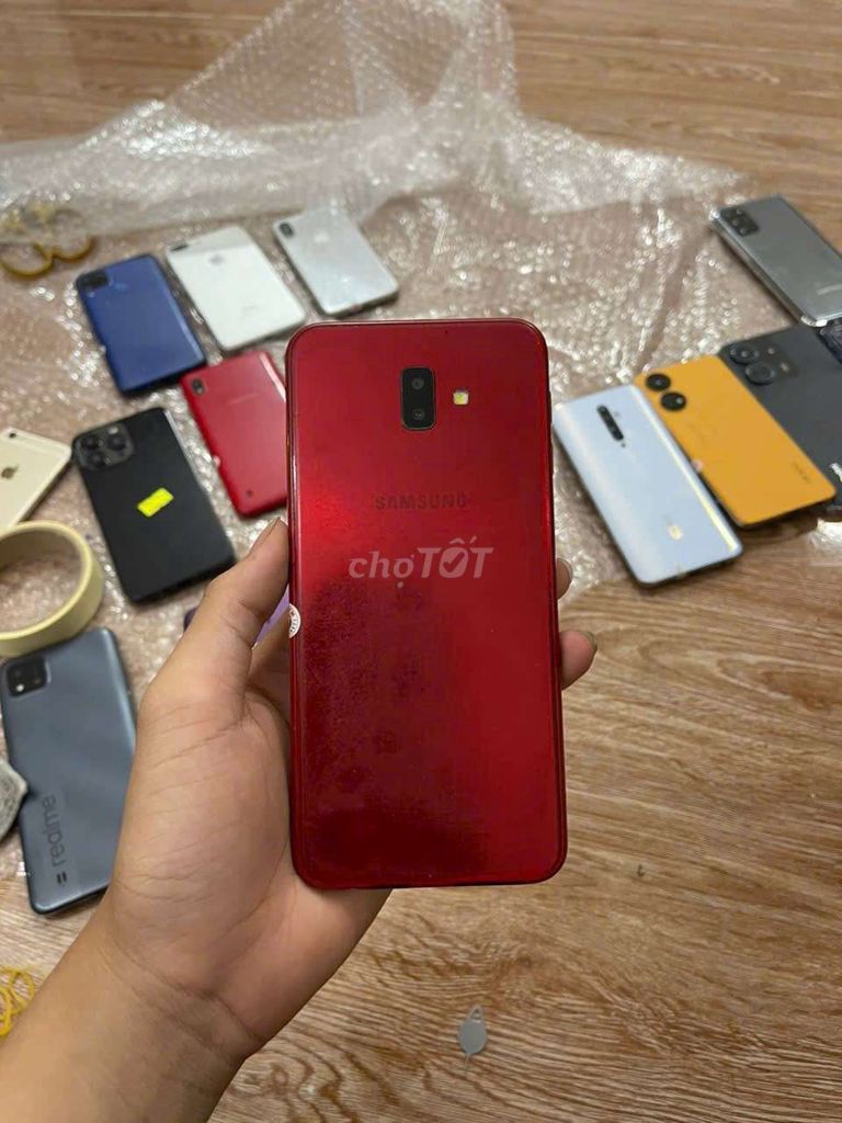 Samsung J6+ 3/32g,full vân, dộp thủy tí góc. Mua bán Điện thoại tại Thành phố Thủ Dầu Một Bình Dương được đăng bởi Phước Mobile hình 1