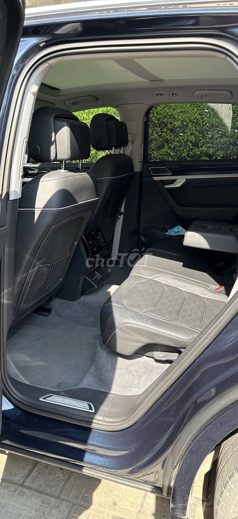 xế Touareg luxury 1 chủ vay mua xe này. Mua bán Ô tô tại Quận 4 Tp Hồ Chí Minh được đăng bởi Hạnh Bất Động Sản hình 4