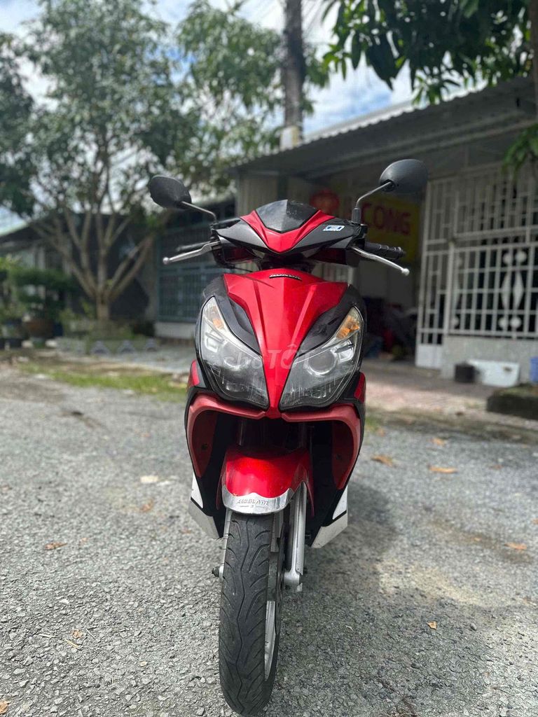 HONDA AIR BLADE 2014. bs víp 139.39. chính chủ bán. Mua bán Xe máy tại Thành phố Vĩnh Long Vĩnh Long được đăng bởi Lê Công hình 2