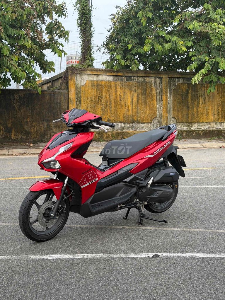 Воздушный клинок Honda 2024 красный