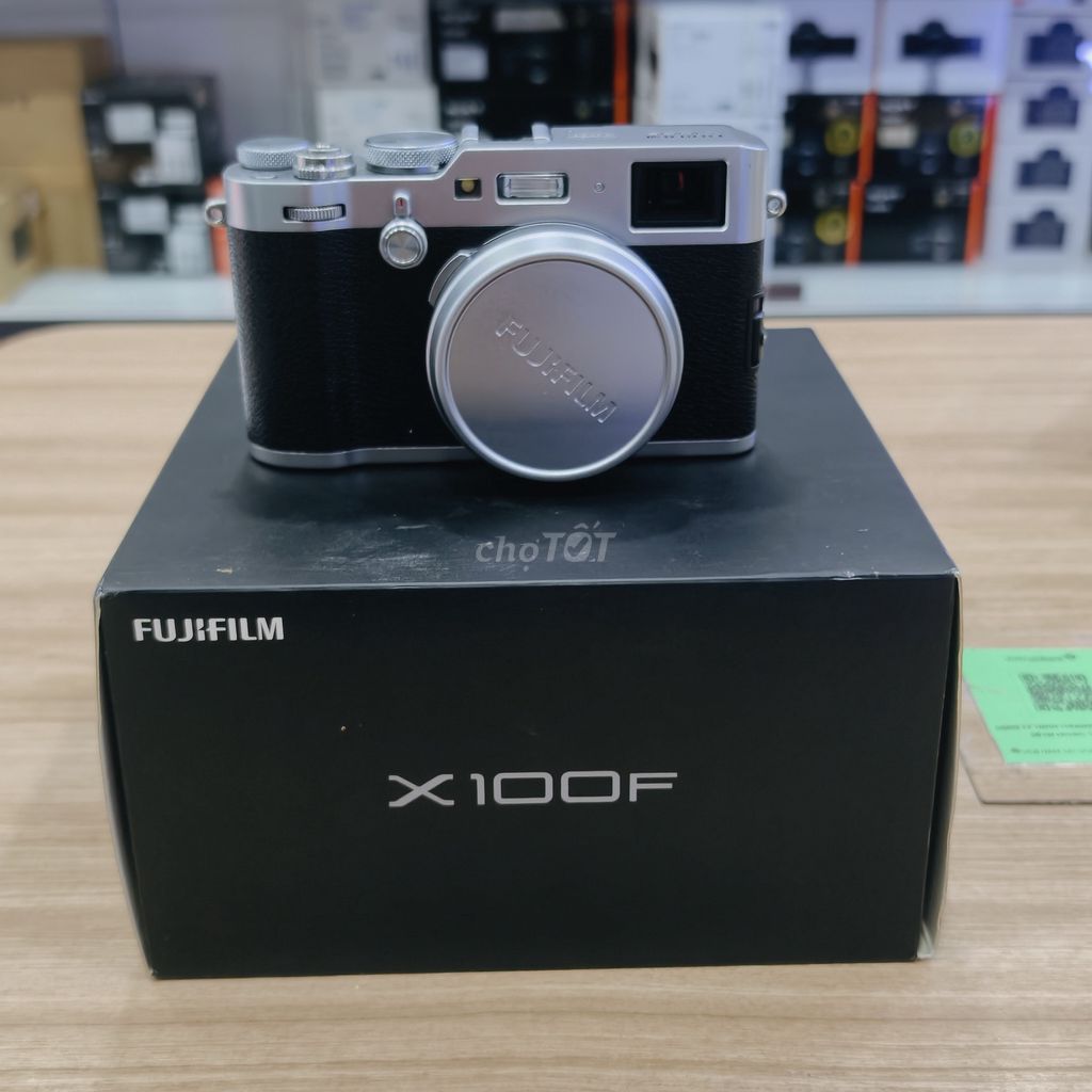 Máy ảnh Fujifilm X100F Bạc đẹp giá tốt. Mua bán Máy ảnh, Máy quay tại Quận 1 Tp Hồ Chí Minh được đăng bởi Quan hình 1