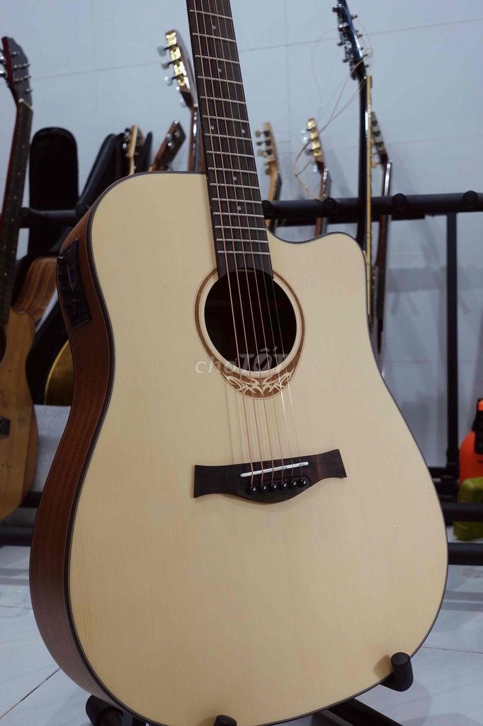 Đàn guitar Enya Amari thùng to có EQ. Mua bán Nhạc cụ tại Quận Liên Chiểu Đà Nẵng được đăng bởi Cửa hàng guitar thanh lý giá rẻ hình 1