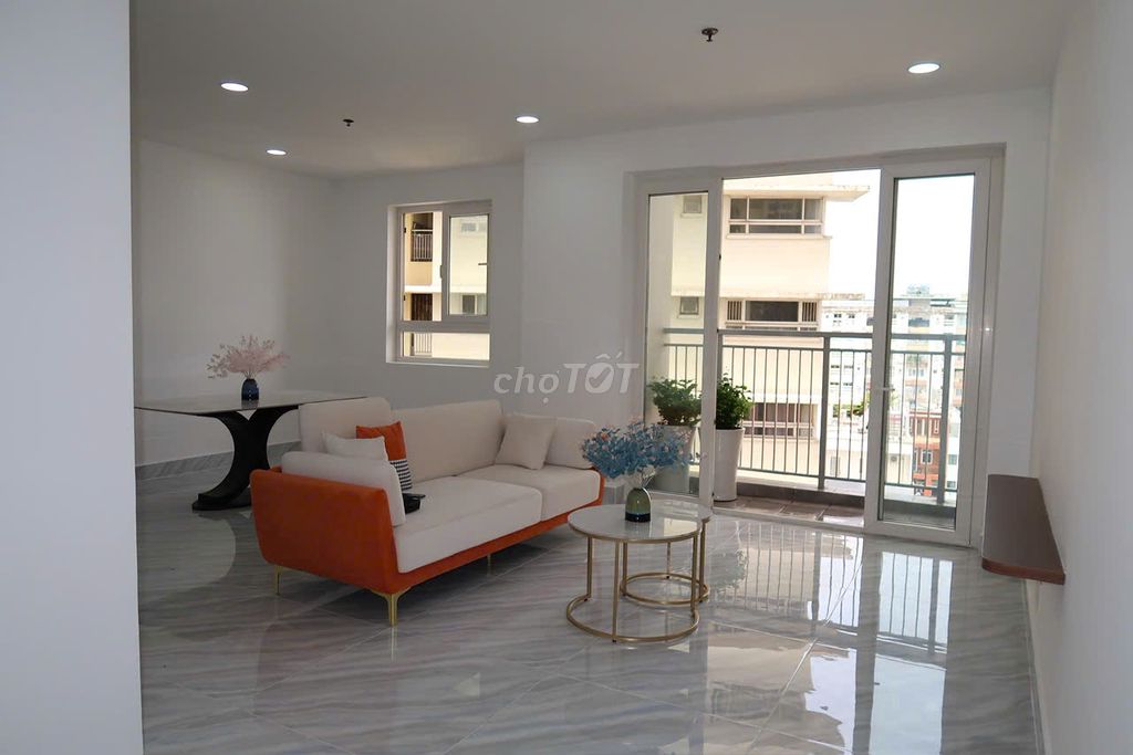 Аренда · 2 комн. · 92 м² · Quận 6, ул. Hậu Giang