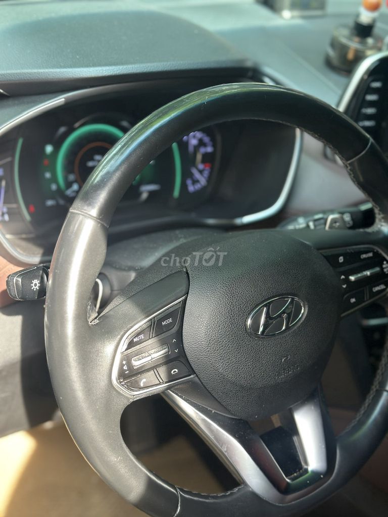 CC xe SantaFe 2019Premium 2.4L-12 vạn km biển HN. Mua bán Ô tô tại Quận Hoàn Kiếm Hà Nội được đăng bởi Lê Trang hình 5