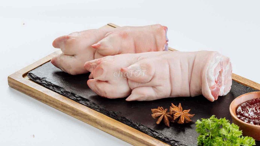 Thịt heo móng heo 1kg. Mua bán Đồ ăn, thực phẩm và các loại khác tại Quận 8 Tp Hồ Chí Minh được đăng bởi Chu Nguyễn Hà Phương  hình 1