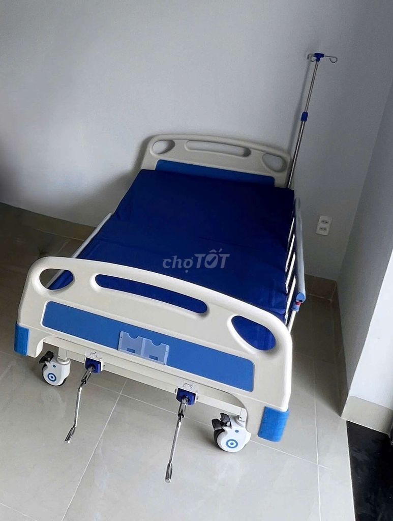 thanh lý giường y tế rất mới. Mua bán Giường, chăn ga gối nệm tại Thành phố Thanh Hóa Thanh Hóa được đăng bởi kate hình 1