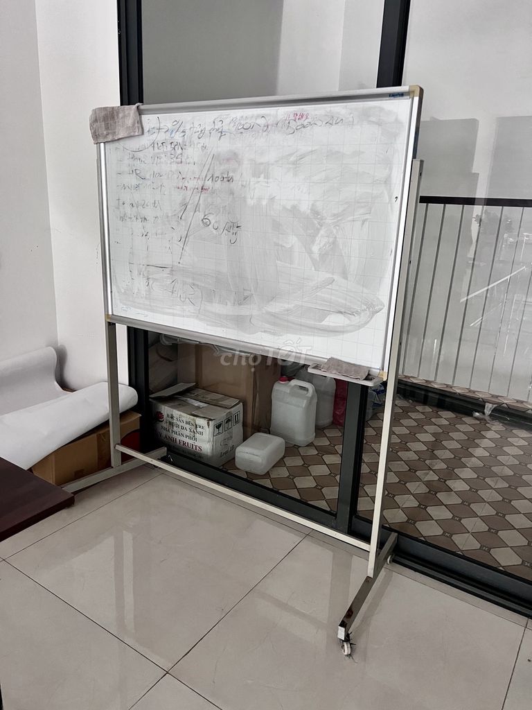 Bảng viết có bánh xe đẩy 1m. Mua bán Đồ dùng văn phòng tại Huyện Gia Lâm Hà Nội được đăng bởi Anh hình 1