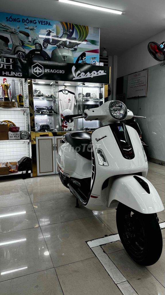 Vespa Gts 125 Iget , Abs , Chính chủ một chủ TP. Mua bán Xe máy tại Quận Phú Nhuận Tp Hồ Chí Minh được đăng bởi VESPA  PIAGGIO BẢO HƯNG Vespa cũ trả góp  hình 13