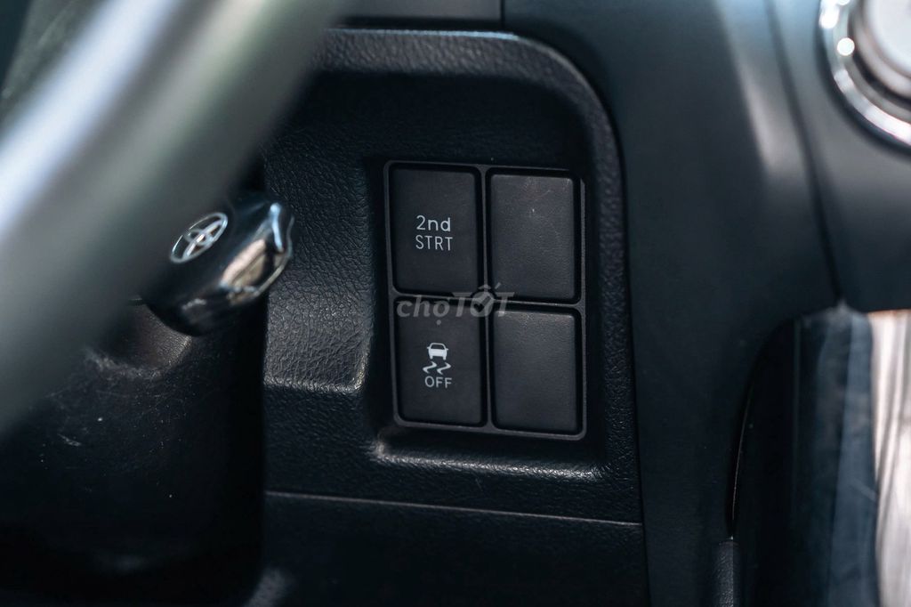 Toyota Prado 2016 TXL 2.7L cực mới. Mua bán Ô tô tại Quận Cầu Giấy Hà Nội được đăng bởi Quân Q Auto hình 20