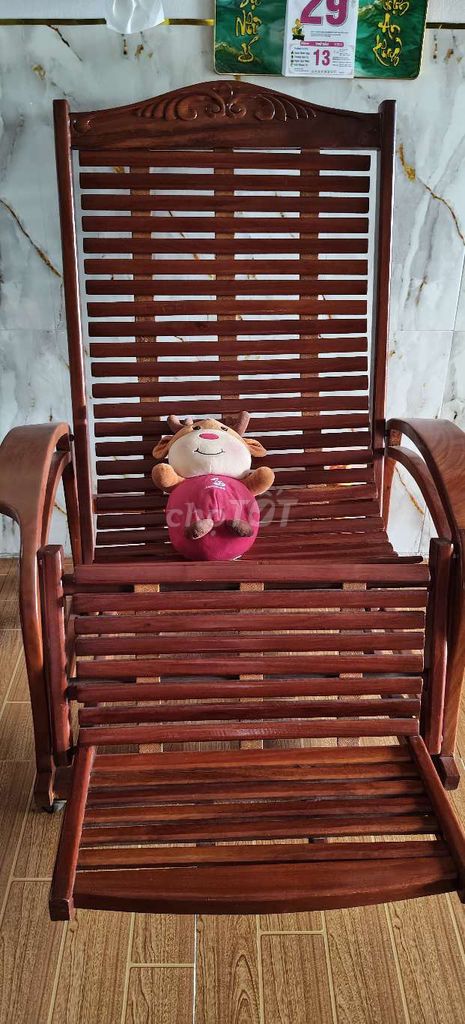 Ghế thư giãn gỗ Nâu có bánh xe. Mua bán Bàn ghế tại Quận Bình Thuỷ Cần Thơ được đăng bởi Nguyet Nga hình 1