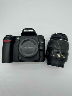 Nikon D80 + 18-55