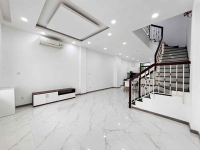 CHO THUÊ NHÀ PHỐ 4PN, ngay song hành mới, khu compound an ninh tại Q2
