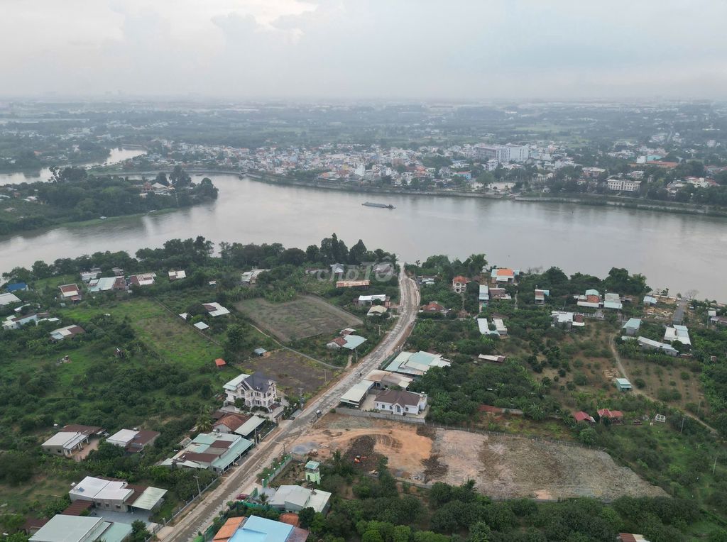 BÁN ĐẤT MẶT TIỀN HƯƠNG LỘ 15 GẦN SÔNG MÁT MẺ-CHỈ CẦN 300TR NHẬN ĐẤT N
