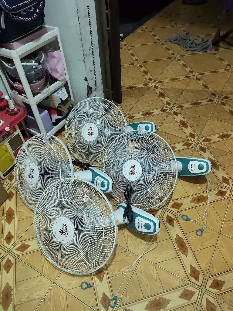 Quạt điện Senko Trắng, Xanh Đã bảo dưỡng. Mua bán Quạt tại Thành phố Thuận An Bình Dương được đăng bởi Nguyenvanchi hình 1