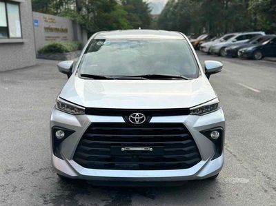 Toyota Avanza Premio 2022 1.5AT Bạc Nhập Khẩu