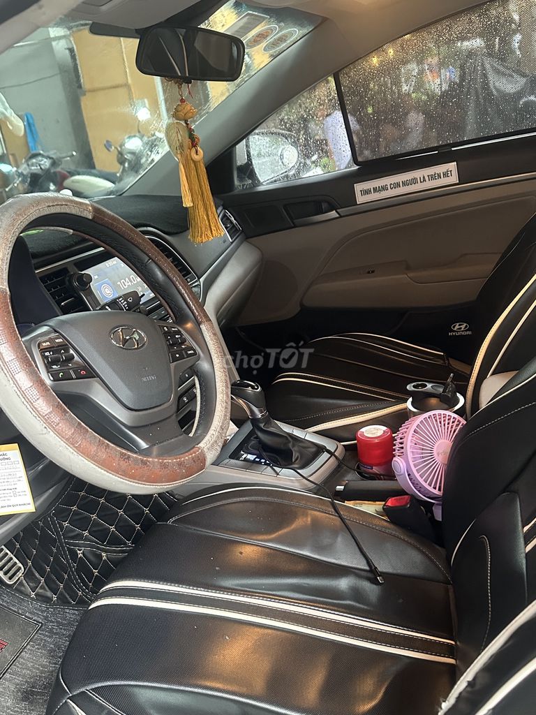 Hyundai Elantra AD số tự động 4 chỗ màu trắng. Mua bán Ô tô tại Thành phố Hội An Quảng Nam được đăng bởi Nguyễn Tấn Tường hình 6